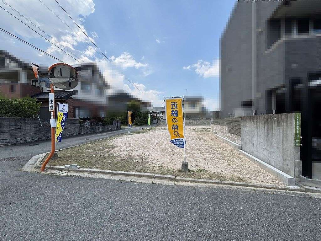ʪ��̾��