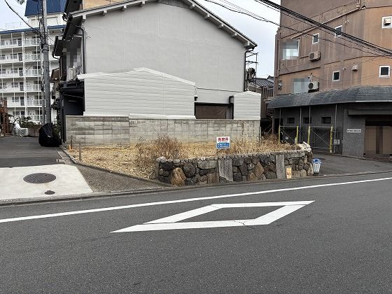 �����ܵ��Ի��̶������ϡ����Į 2,200����